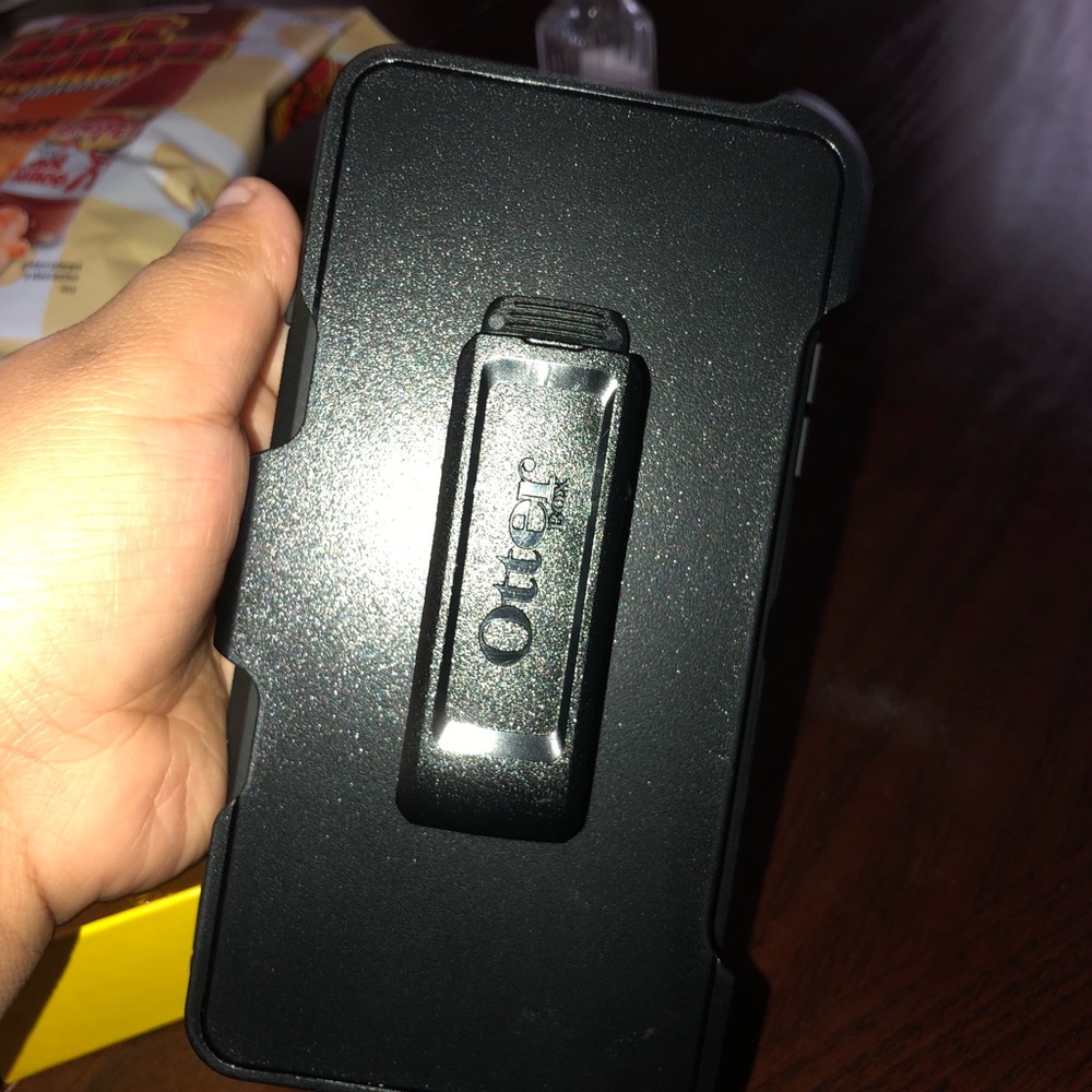 Otter Box - Picture 4 of 5